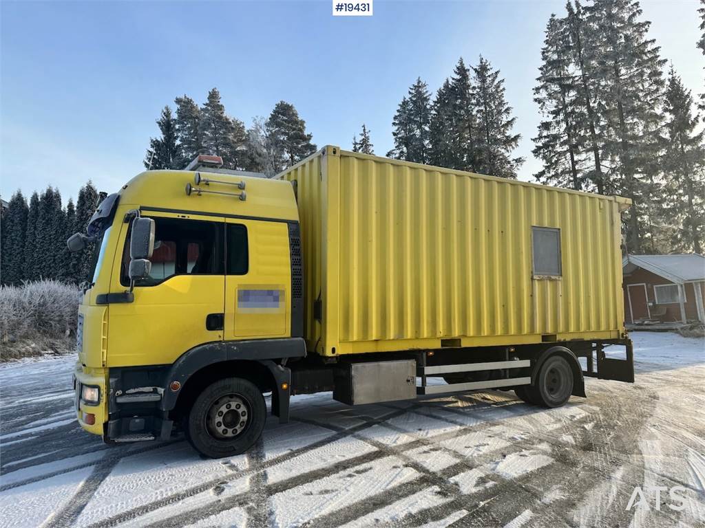 MAN TGM 15.280 Container truck w/ Driving bridges.