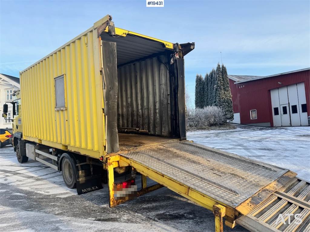 MAN TGM 15.280 Container truck w/ Driving bridges.