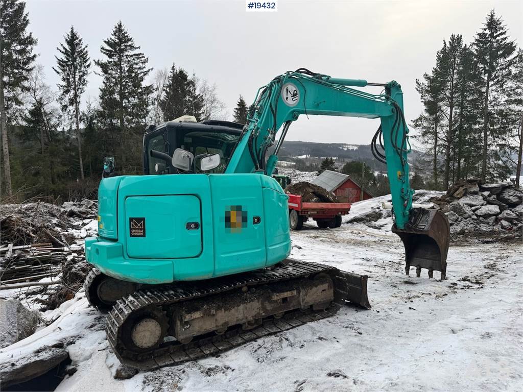 Kobelco SK75SR-3E Tracked excavator w/ Rototilt and 3 buck