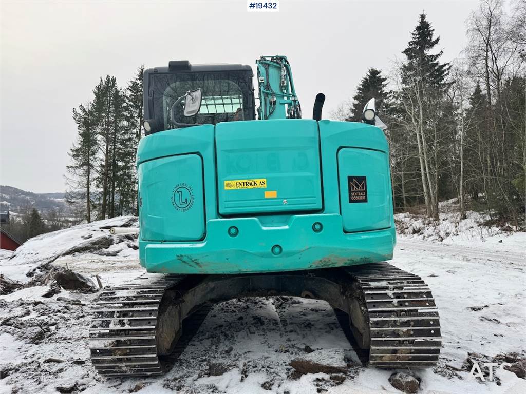 Kobelco SK75SR-3E Tracked excavator w/ Rototilt and 3 buck