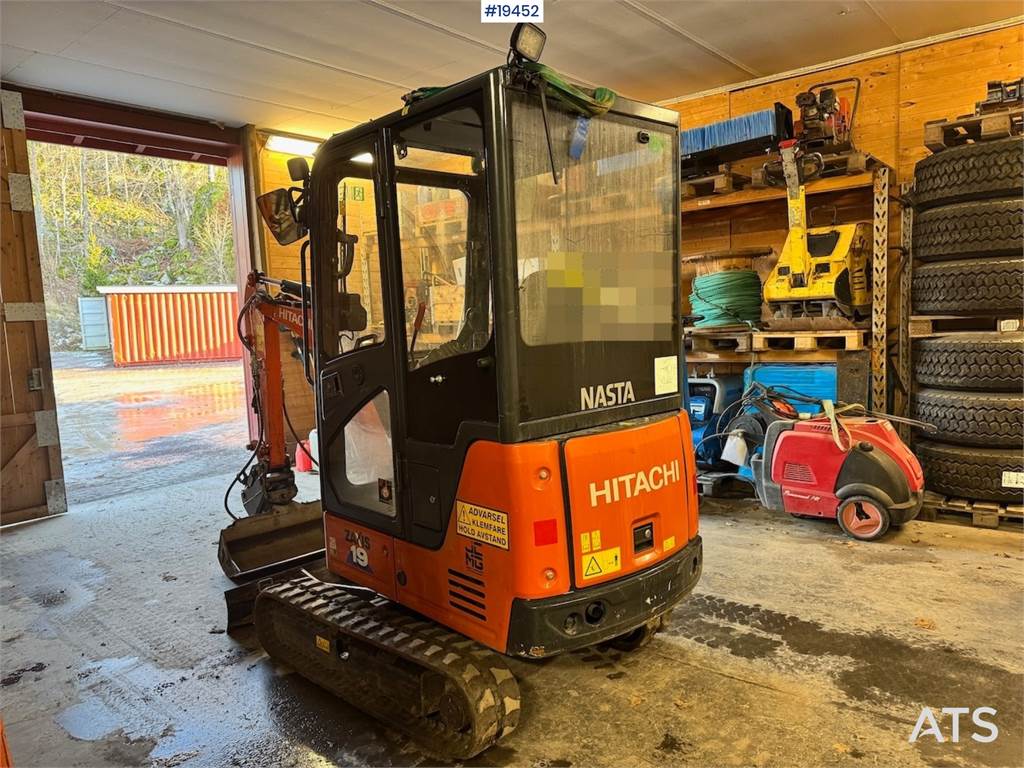 Hitachi ZX19-6CR Mini excavator w/ 2 buckets. 340 hours!