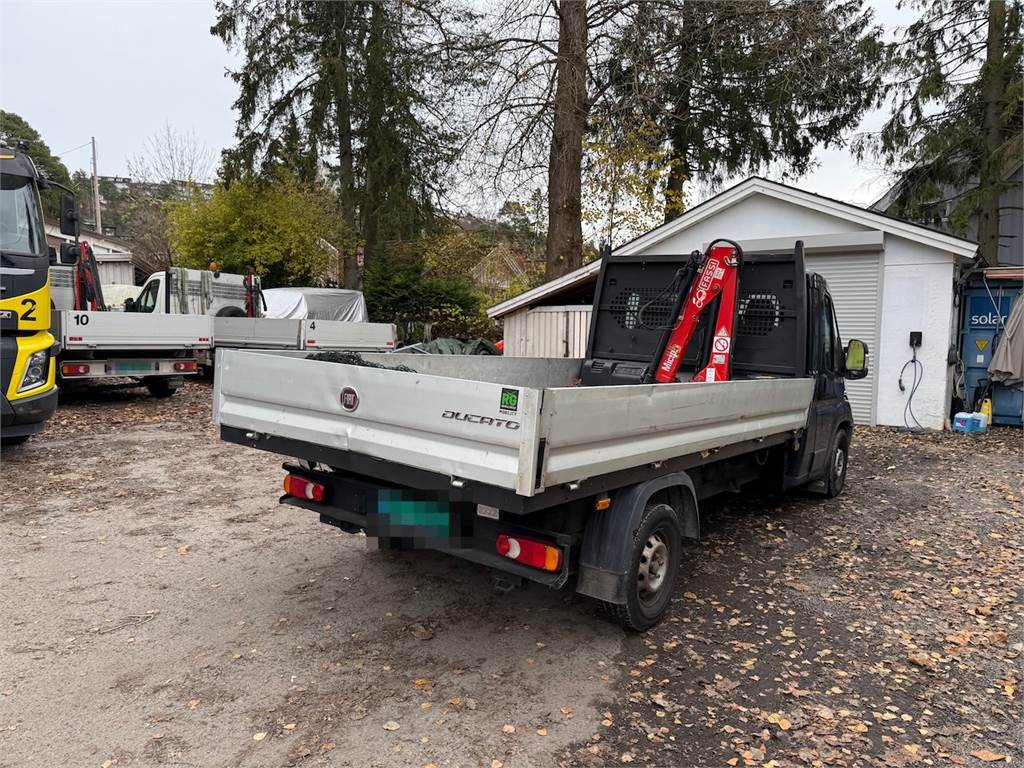 Fiat Ducato truck w/ Fassi crane.