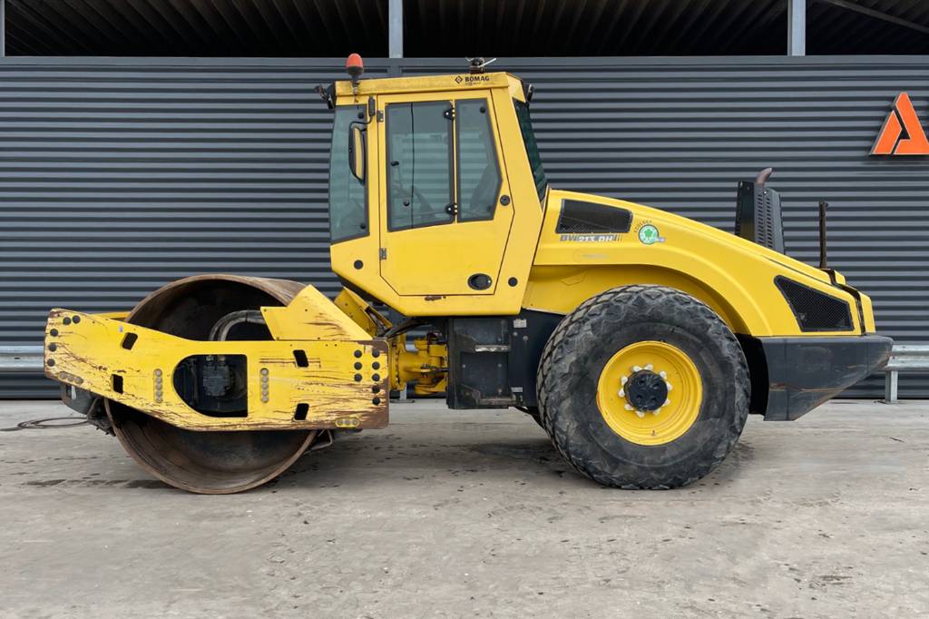 Bomag BW 213 DH-4