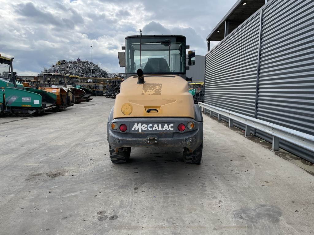 Mecalac AS 700