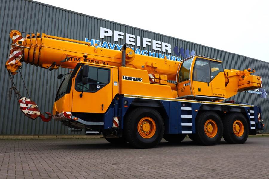 Liebherr LTM1055-3.1 Diesel, 6x6x6 Drive, 5 Sections 32.5m