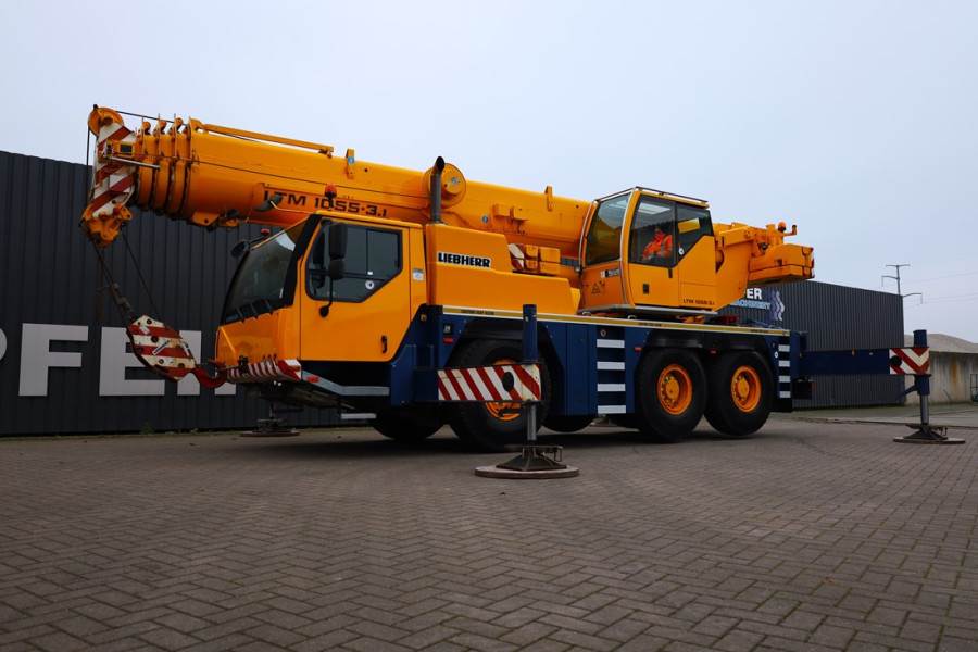 Liebherr LTM1055-3.1 Diesel, 6x6x6 Drive, 5 Sections 32.5m