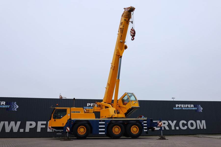 Liebherr LTM1055-3.1 Diesel, 6x6x6 Drive, 5 Sections 32.5m