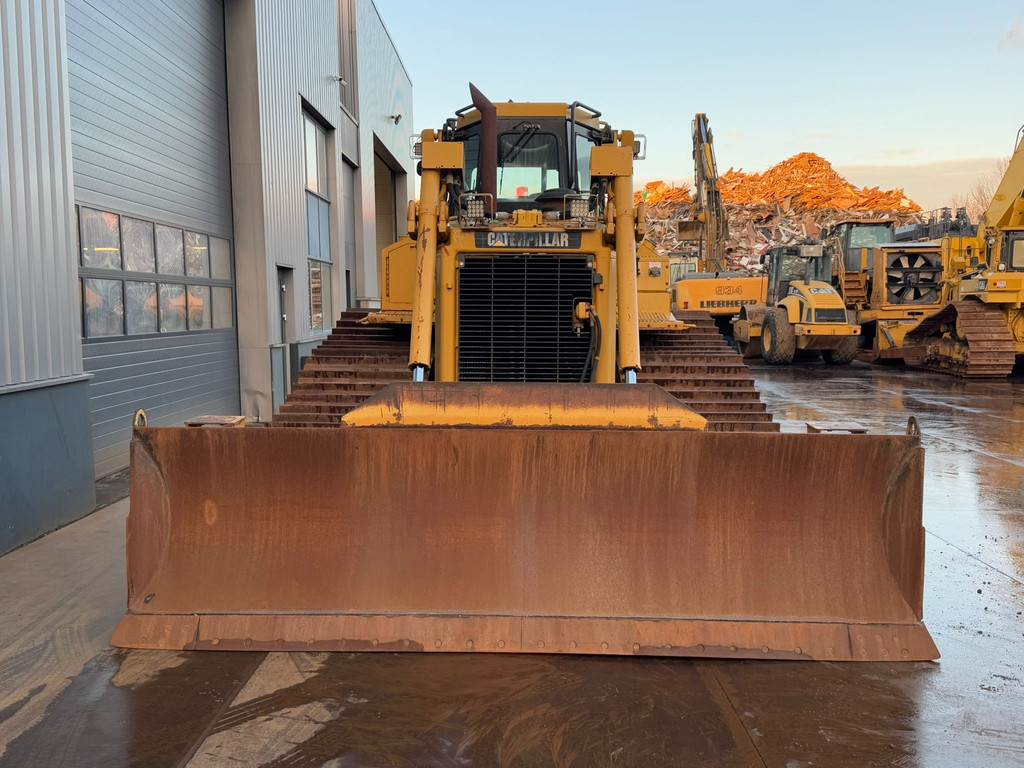 CAT D6T LGP