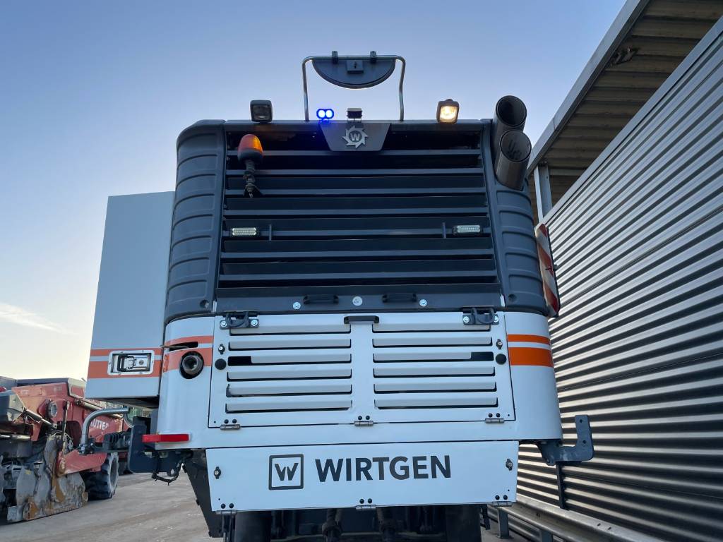 Wirtgen W 210 I