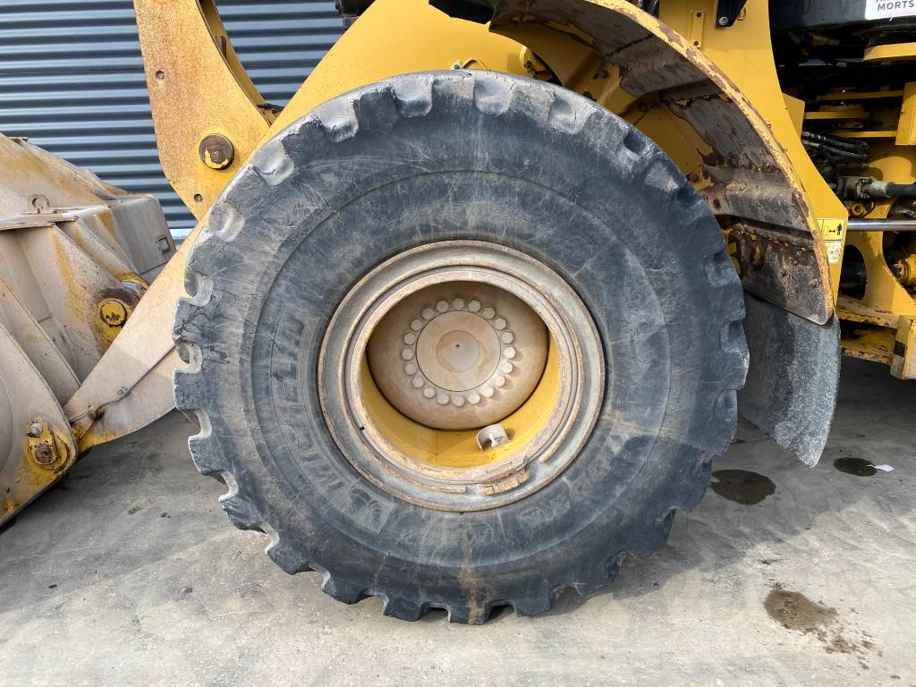 CAT 962M