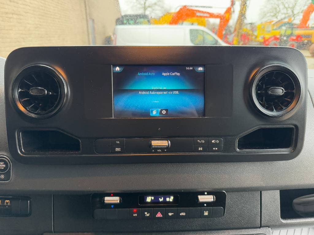 Mercedes-Benz Sprinter 516 - Dubble Cab Pritische TowBar Carplay