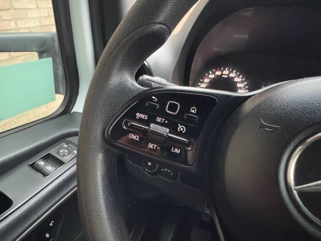 Mercedes-Benz Sprinter 516 - Dubble Cab Pritische TowBar Carplay