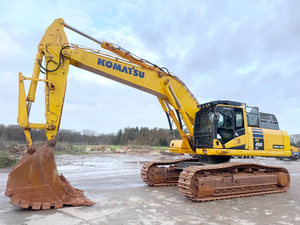 Komatsu PC490LC-11 - Automatic Greasing / Backup Camera