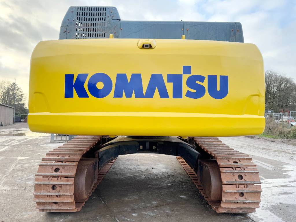 Komatsu PC490LC-11 - Automatic Greasing / Backup Camera