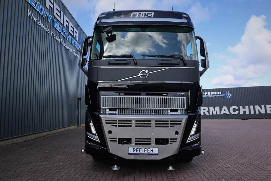 Volvo FH16 10x4 With Cormach 150tm Crane Valid inspectio