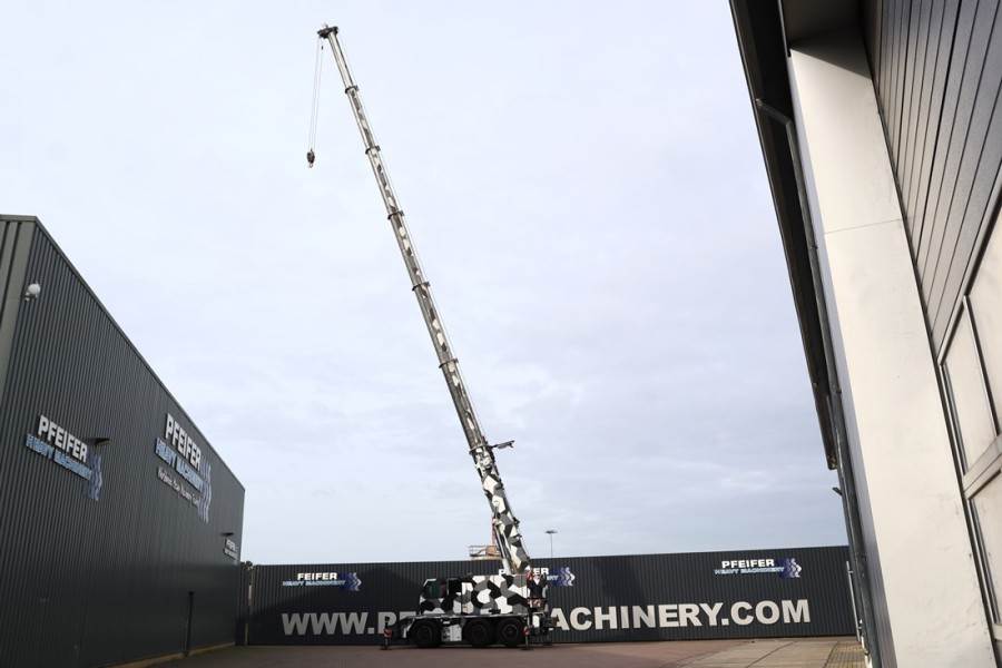 Liebherr LTC1055-3.1 Diesel, 6x6x6 Drive, 55t Capacity, 36m