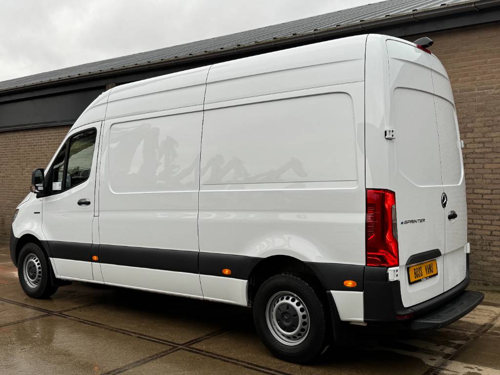 Mercedes-Benz eSprinter 312 - L2H2 41kWh 116hp AC Camera