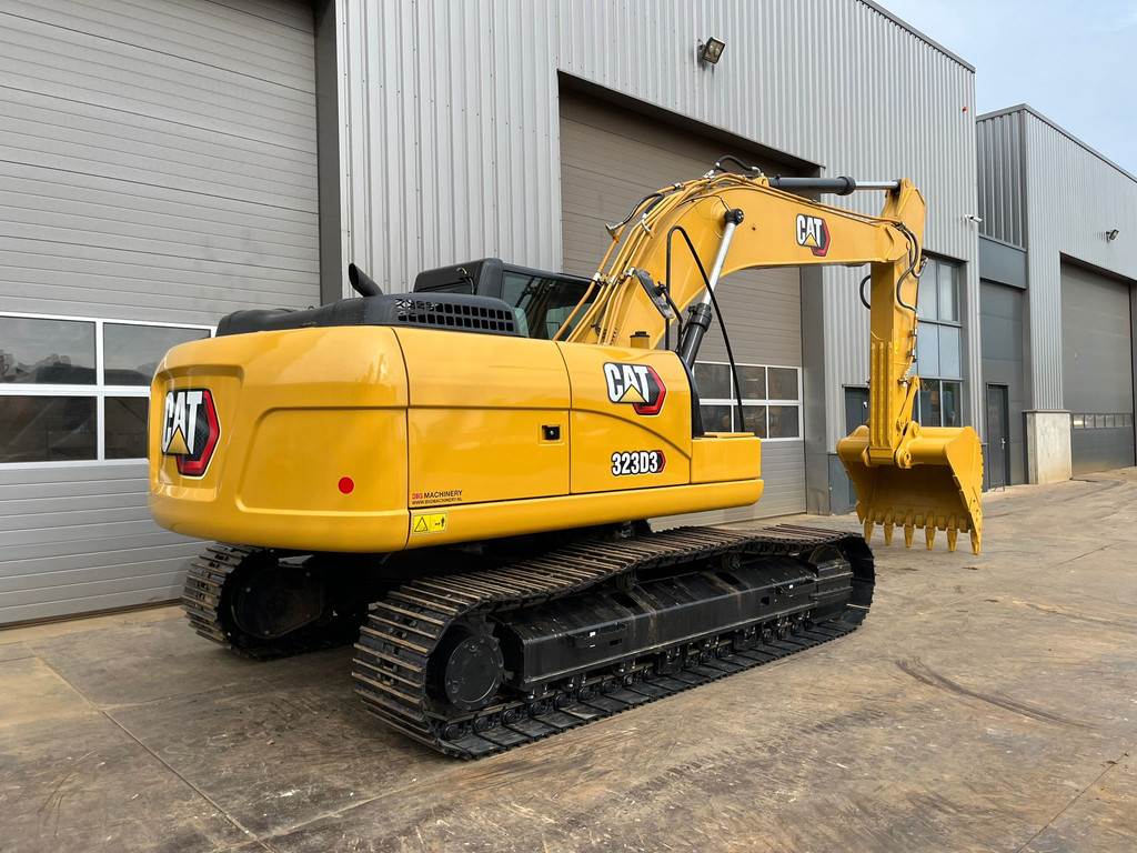 CAT 323D3