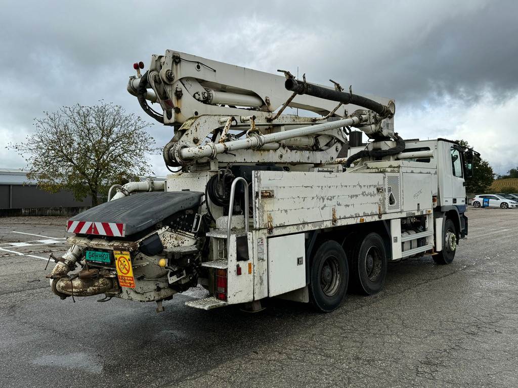 Mercedes-Benz Actros 2632 6x4 with Putzmeister BSF 24-4 11 24m c