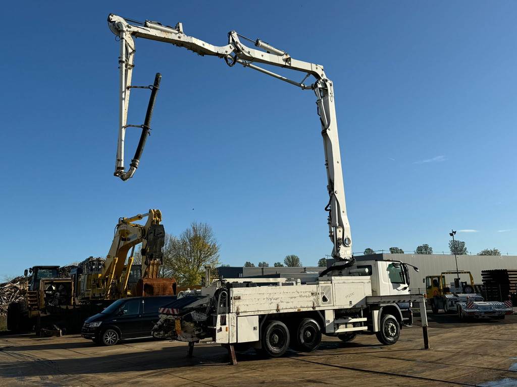 Mercedes-Benz Actros 2632 6x4 with Putzmeister BSF 24-4 11 24m c