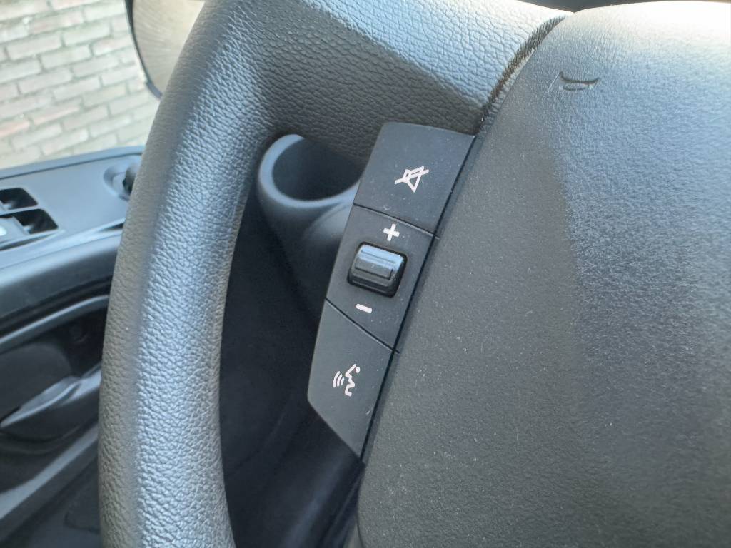 Iveco 35S14 - Pritische AC Cruise Bluetooth Air Seat