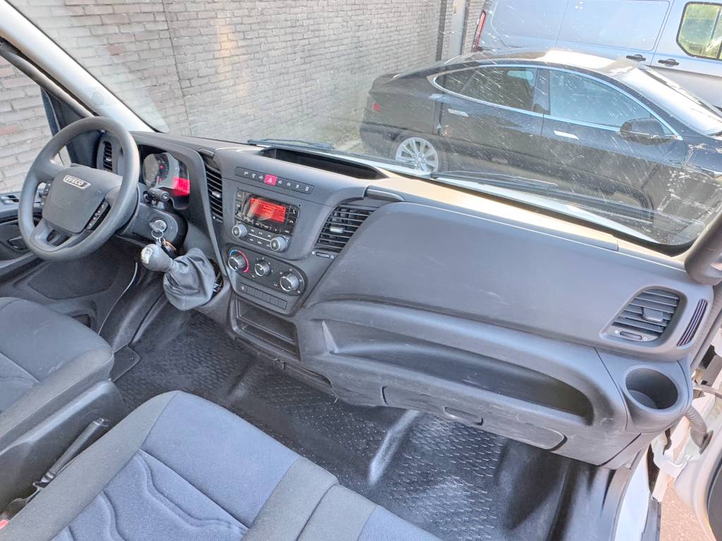 Iveco 35S14 - Pritische AC Cruise Bluetooth Air Seat