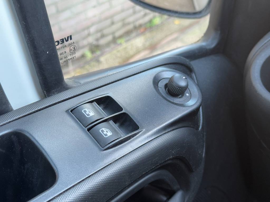 Iveco 35S14 - Pritische AC Cruise Bluetooth Air Seat