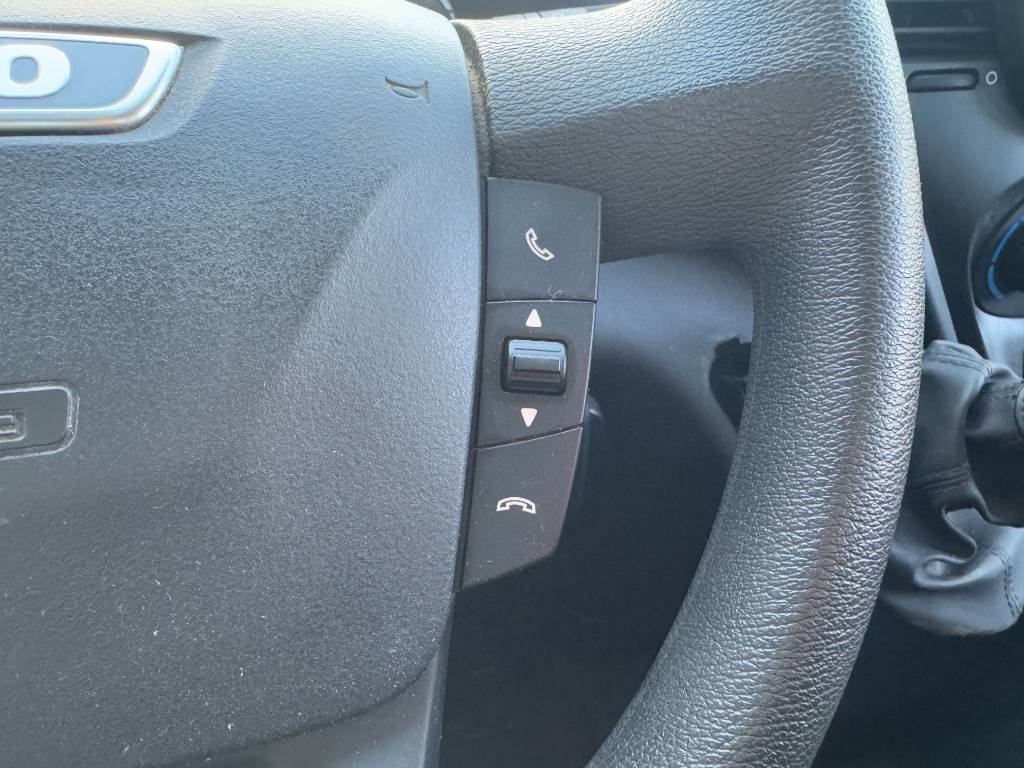 Iveco 35S14 - Pritische AC Cruise Bluetooth Air Seat