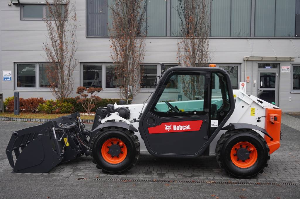 Bobcat T2250 telehandler / 4x4 / 5 m reach