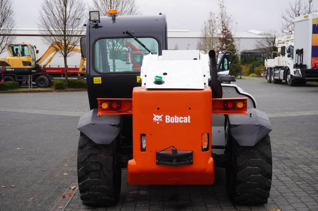 Bobcat T2250 telehandler / 4x4 / 5 m reach