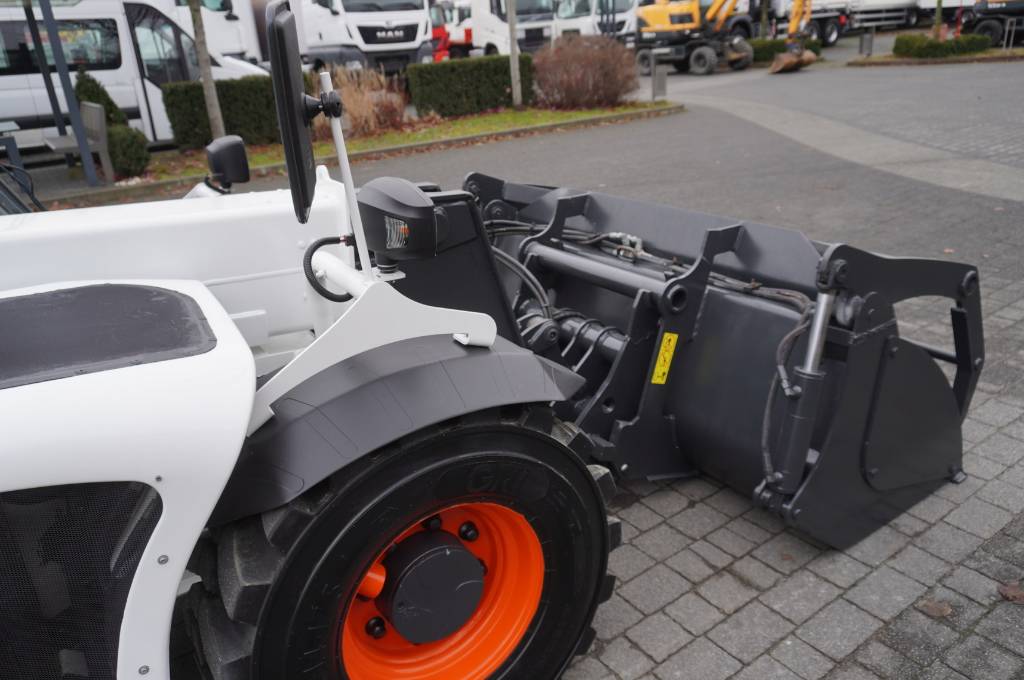 Bobcat T2250 telehandler / 4x4 / 5 m reach