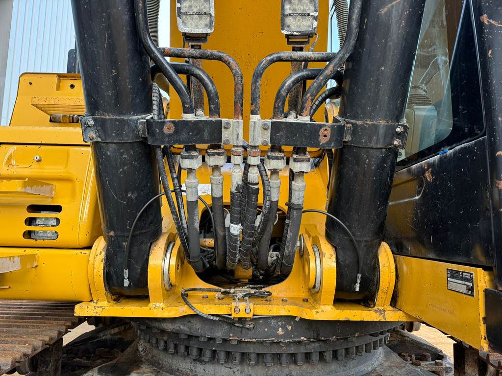 CAT 352F / CE /quick coupler