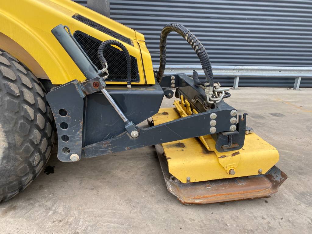 Bomag BW 213 DH-4