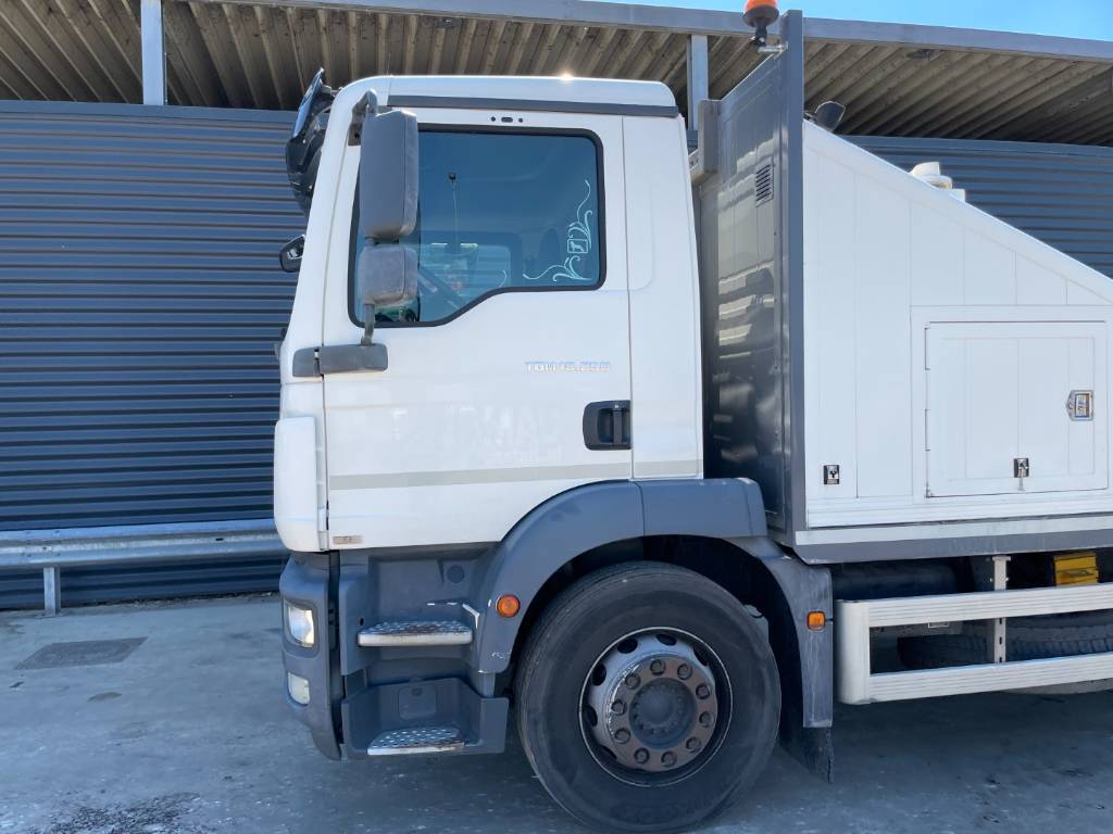 MAN TGM 18.250 4X2