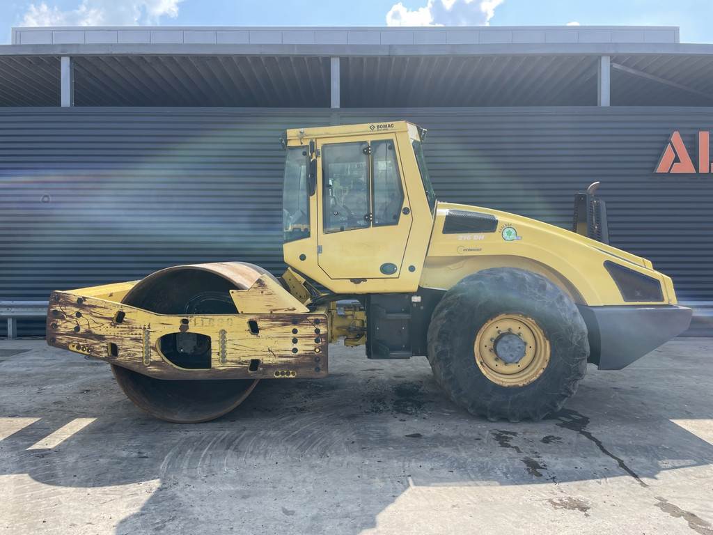 Bomag BW 216 DH-4