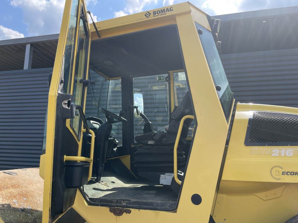 Bomag BW 216 DH-4