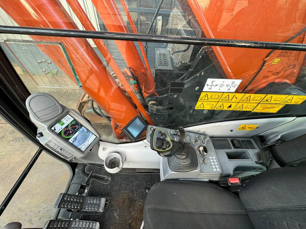 Hitachi ZX350LC-6