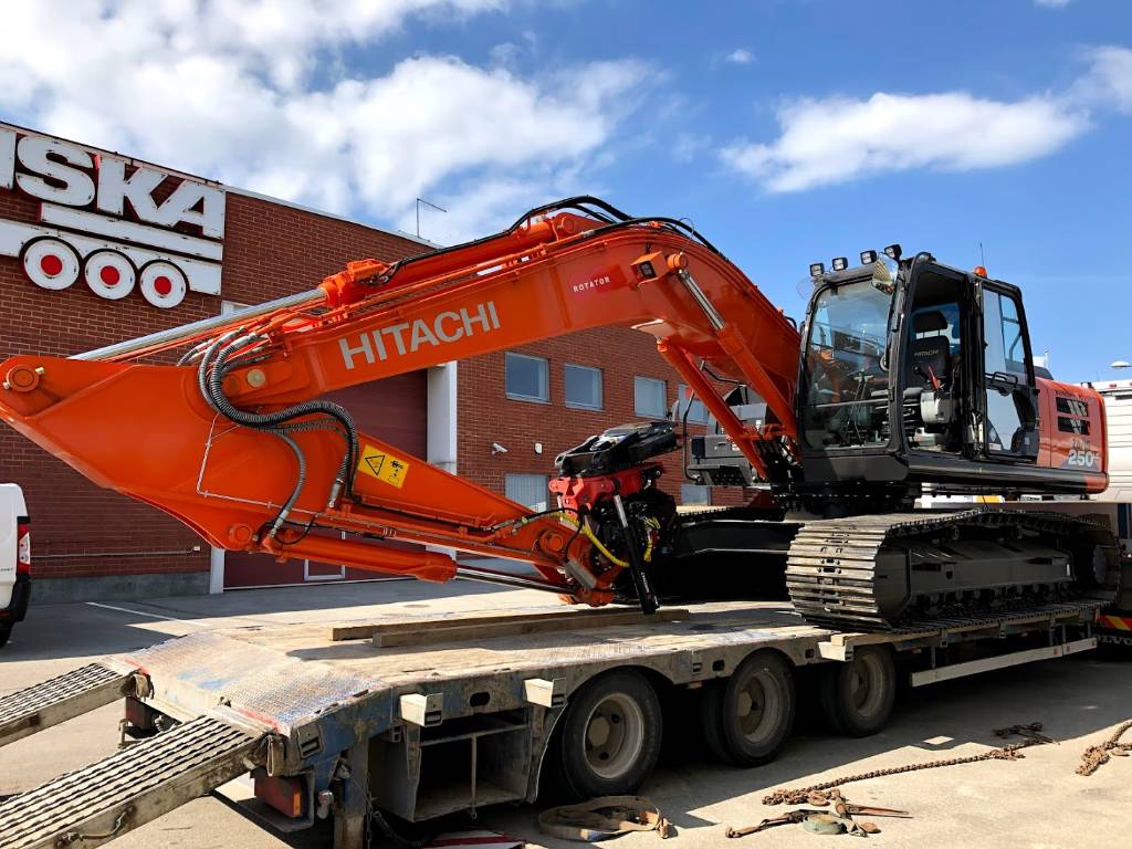 Hitachi ZX 250 LC-6 - Crawler excavators for rent, Year of manufacture ...