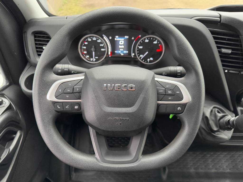 Iveco Daily 35C16 - 3.0L Taillift DRW Airco Cruise