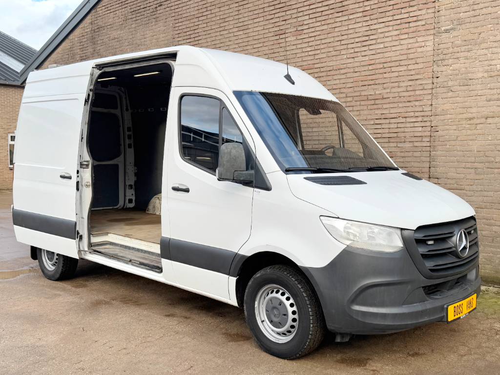 Mercedes-Benz Sprinter 316 - AC Cruise Carplay 3.5T Tow Capacity