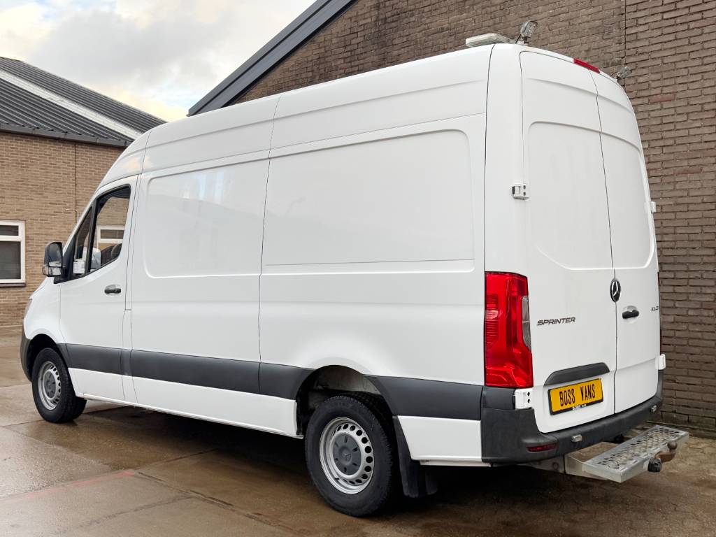 Mercedes-Benz Sprinter 316 - AC Cruise Carplay 3.5T Tow Capacity