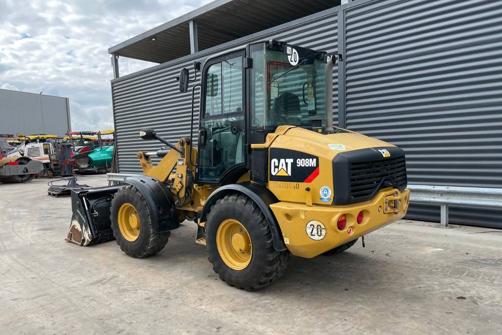 CAT 908M