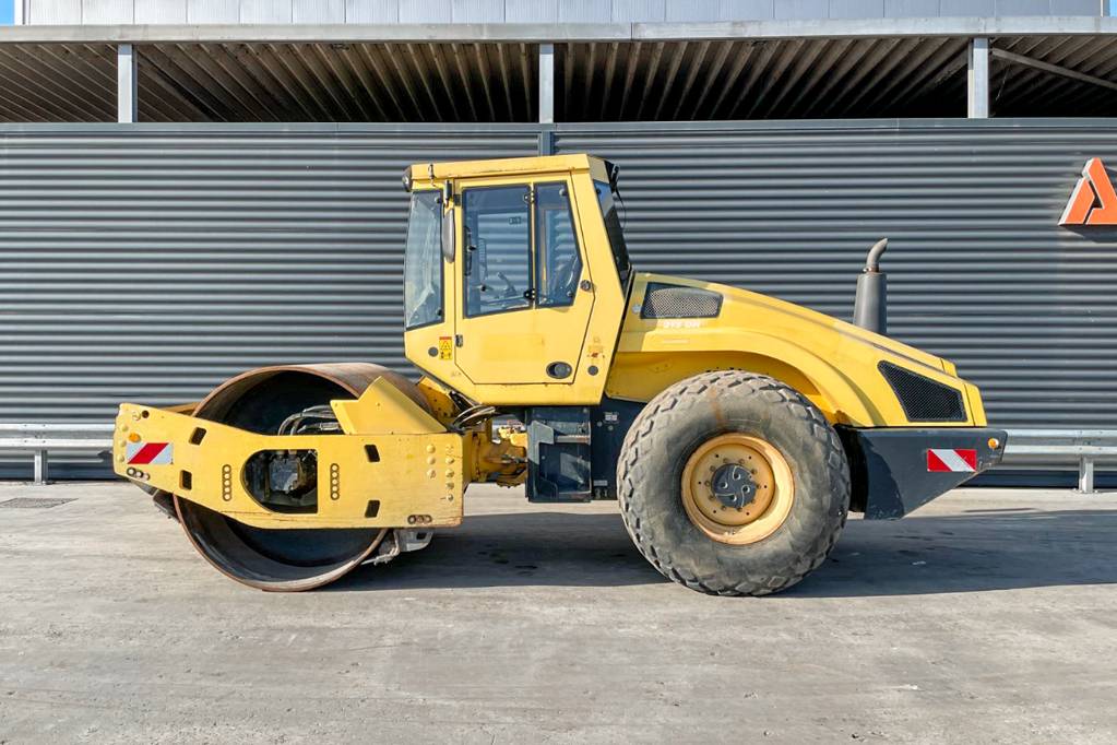 Bomag BW 213 DH-4