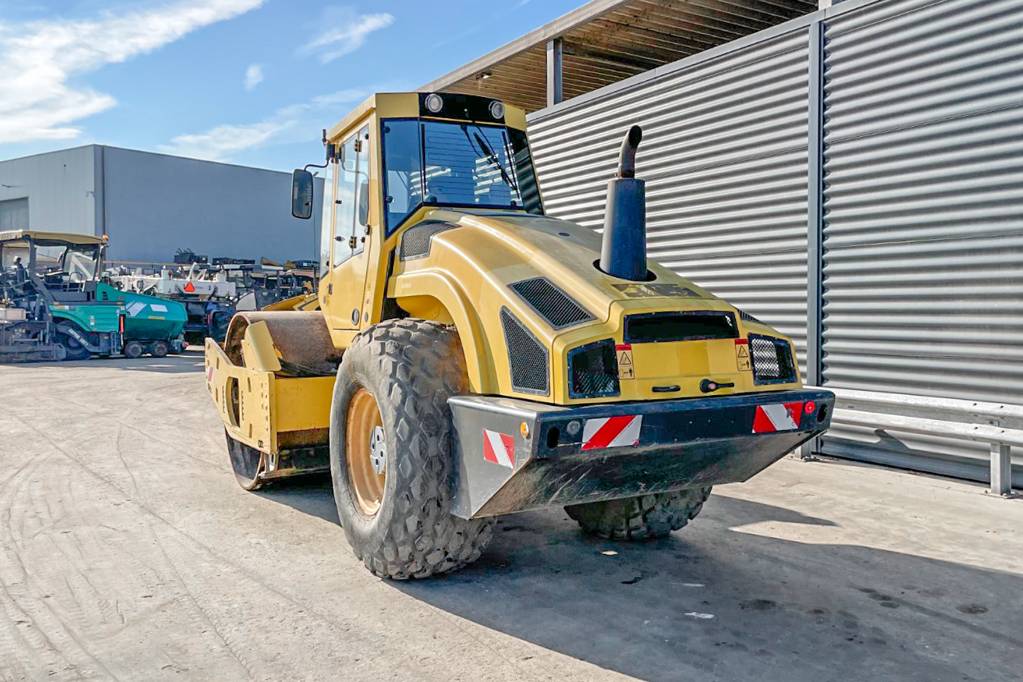 Bomag BW 213 DH-4