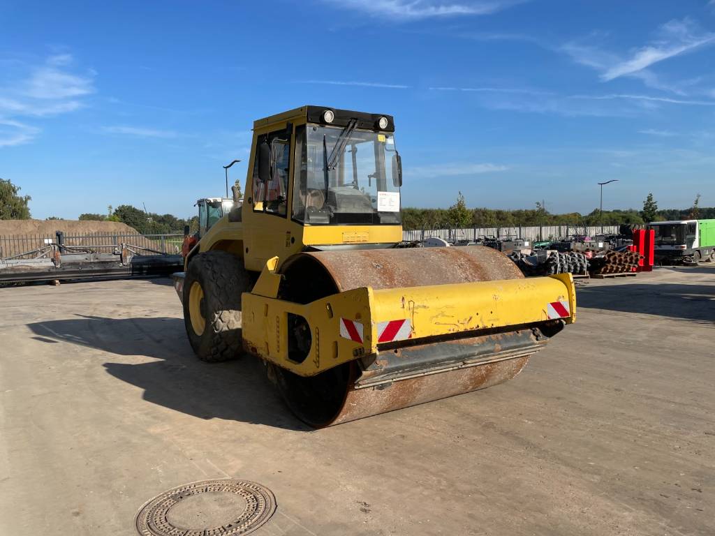 Bomag BW 213 DH-4