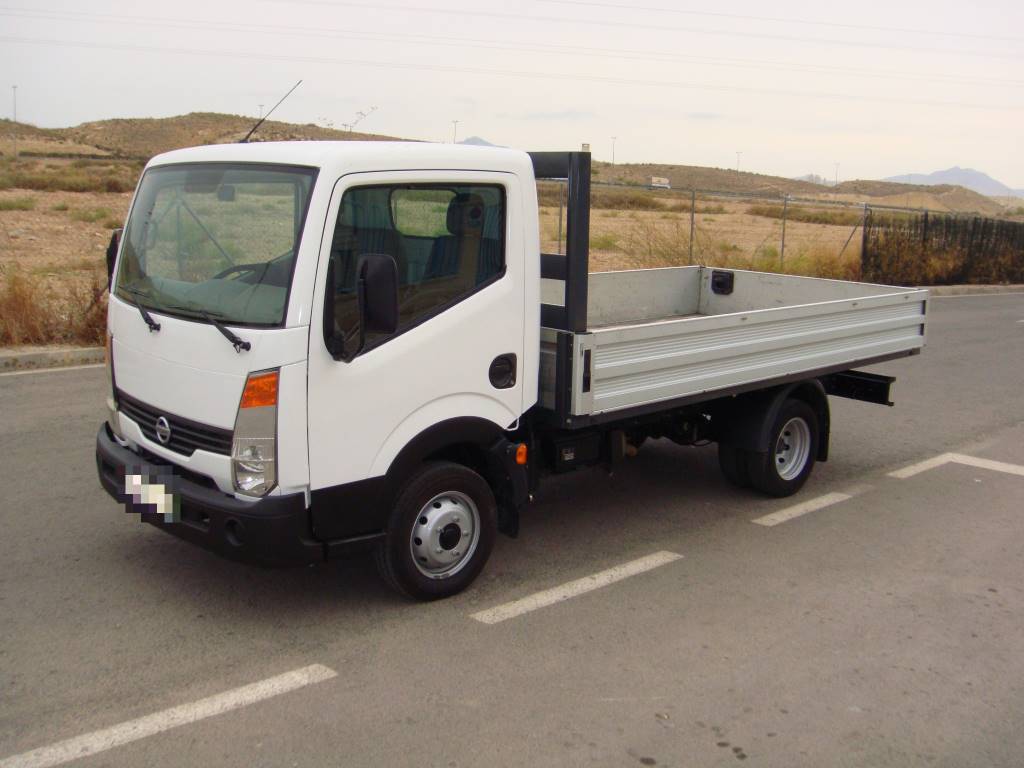 Nissan cabstar 2008