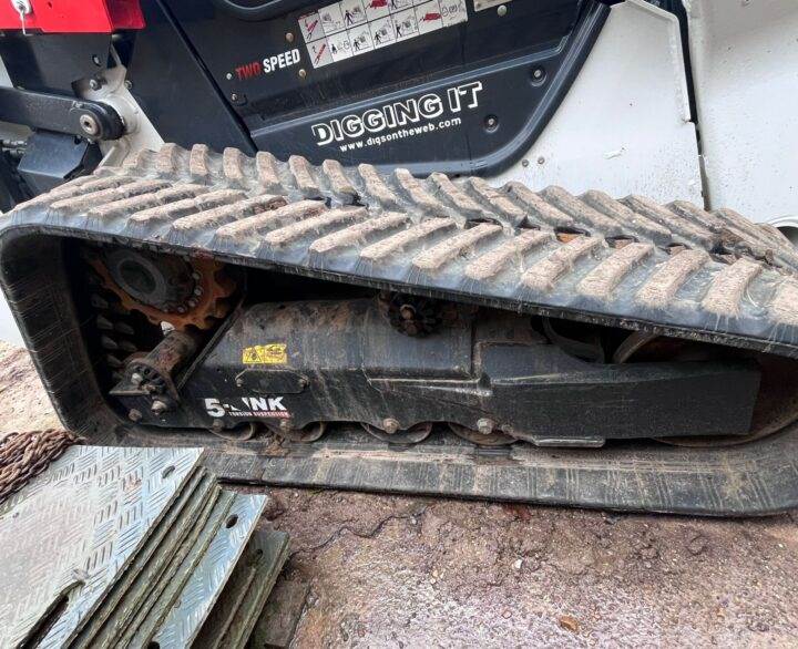 [Other] Molson Bobcat T76