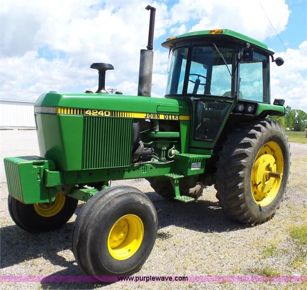 Purchase used John Deere 4240 tractors via auction - Mascus South Africa