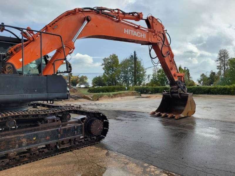 Hitachi ZX490LCH