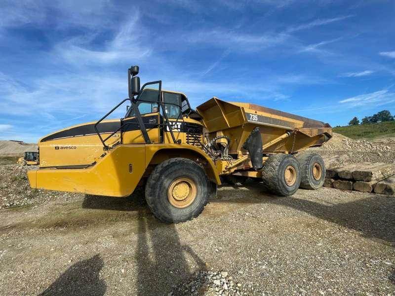 CAT 735 MACHINE SUISSE